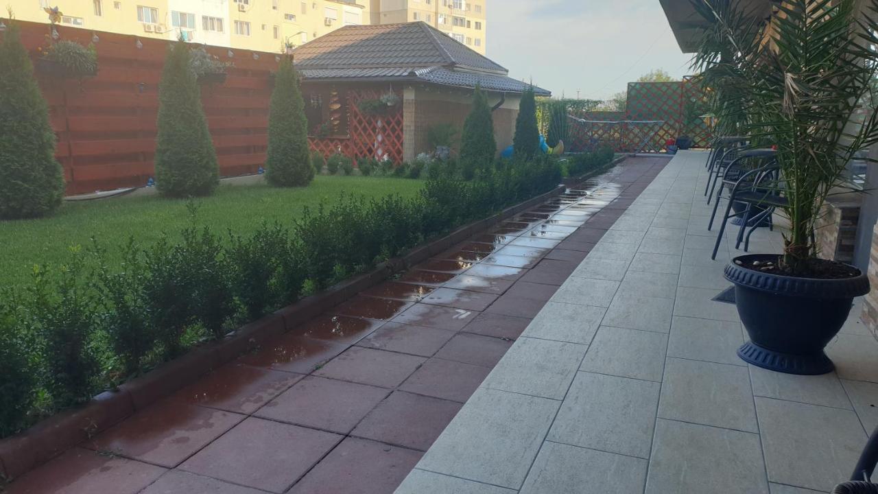 Ingrid Otel Mangalya Dış mekan fotoğraf